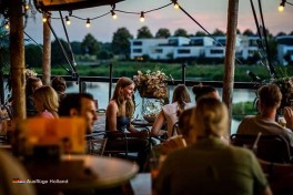 Restaurant am Wasser in den Niederlanden