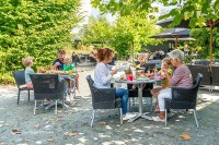 Essen und trinken im Erlebnispark und Zoo Hof van Eckberge