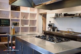 Das Gruppenhotel Orvelter Hof verfügt über eine große semiprofessionelle Küche