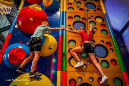 Camping mit Kletterwand in den Niederlanden