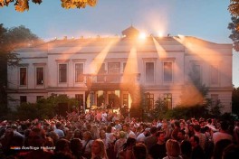 Historisches Schloss fuer exklusive große Gruppentreffen in Holland