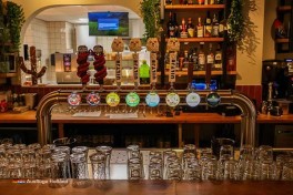 Restaurant mit acht lokale Biersorten in Haarlem Holland