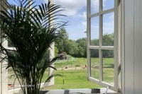 Hotel Restaurant Plantage Rococo liegt auf einem historischen Landgut in Velsen-Zuid in Nordholland