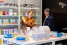 Batavia Stad Fashion Outlet Lelystad Niederlande