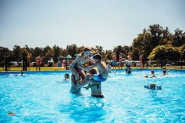 Schwimmbad Camping Holland