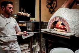 Authentische Pizza aus dem Holzofen Restaurant in Amsterdam Holland