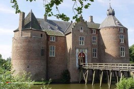 Schloss Ammersoyen in Holland ist eines der am besten erhaltenen mittelalterlichen Schlösser der Niederlande