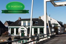 Das Hotel Restaurant It Posthûs ist ein kleines Hotel das sich in der wasserreichen Provinz Friesland im Dorf Burdaard befindet