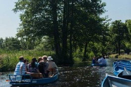 Giethoorn ist weltweit bekannt für seine wunderschönen Bootsrouten